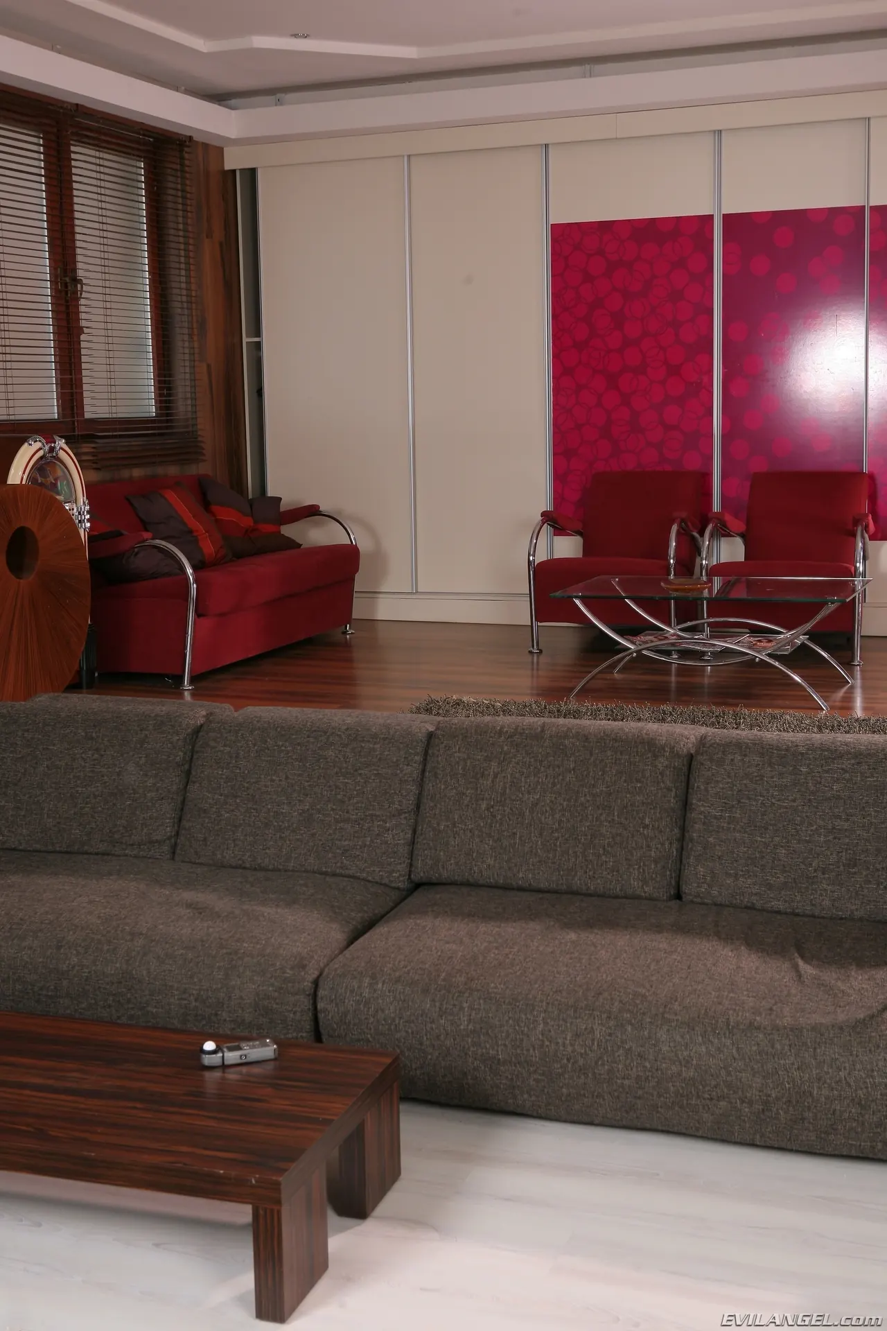 Evil Angel 'Jessie volt es mi juguete sexual' protagonizando Abbie Cat (foto 1)