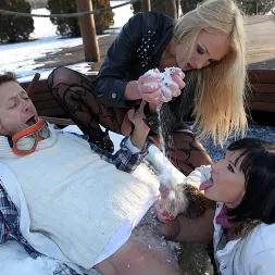 Abbie Cat en 'Evil Angel' Las mejores modelos anales de Rocco (Miniatura 12)