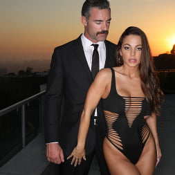 Abigail Mac en 'Evil Angel' Artcore: páginas centrales (Miniatura 49)