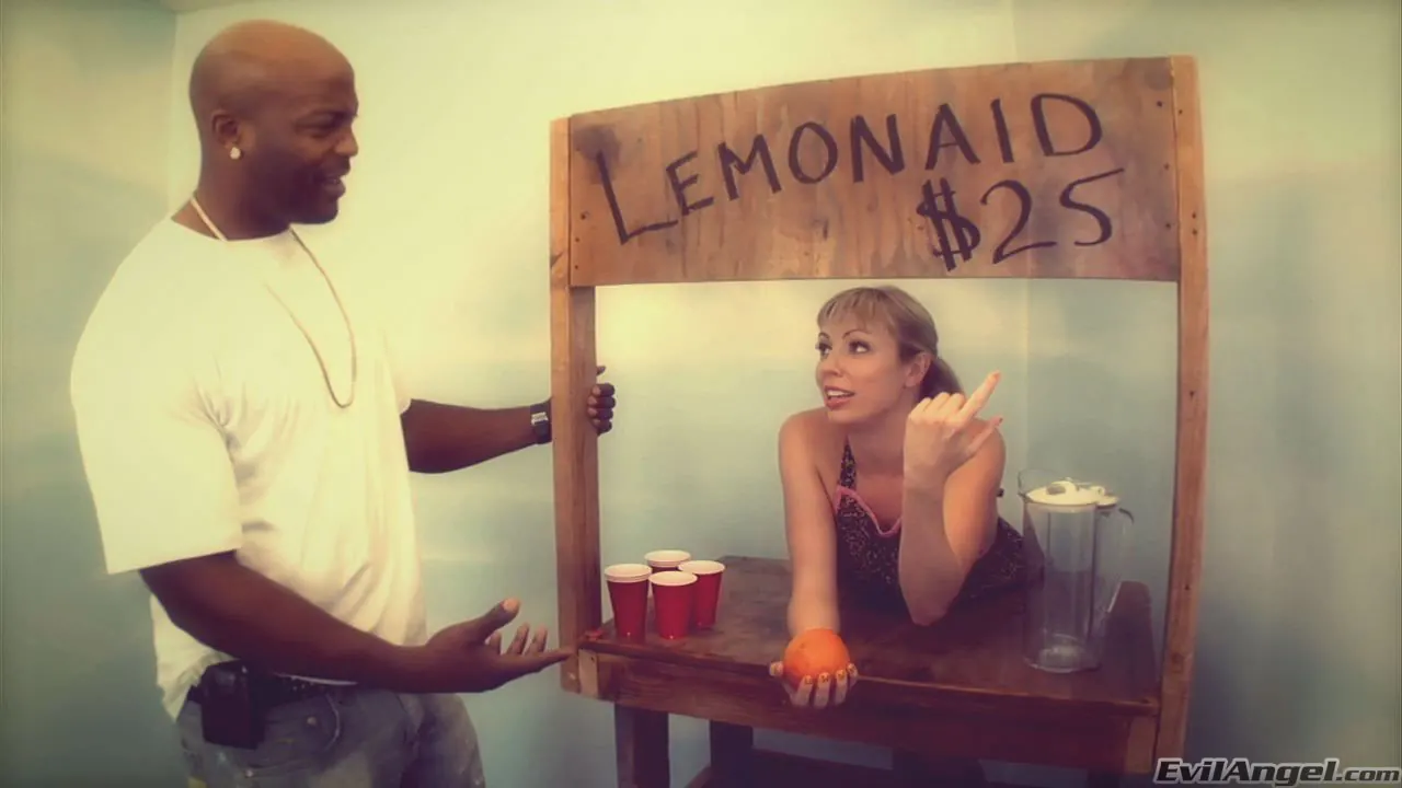 Adrianna Nicole en 'Trabajos ocasionales 5' from 'Evil Angel' (foto 1) Evil Angel 'Trabajos ocasionales 5' protagonizando Adrianna Nicole (foto 1)