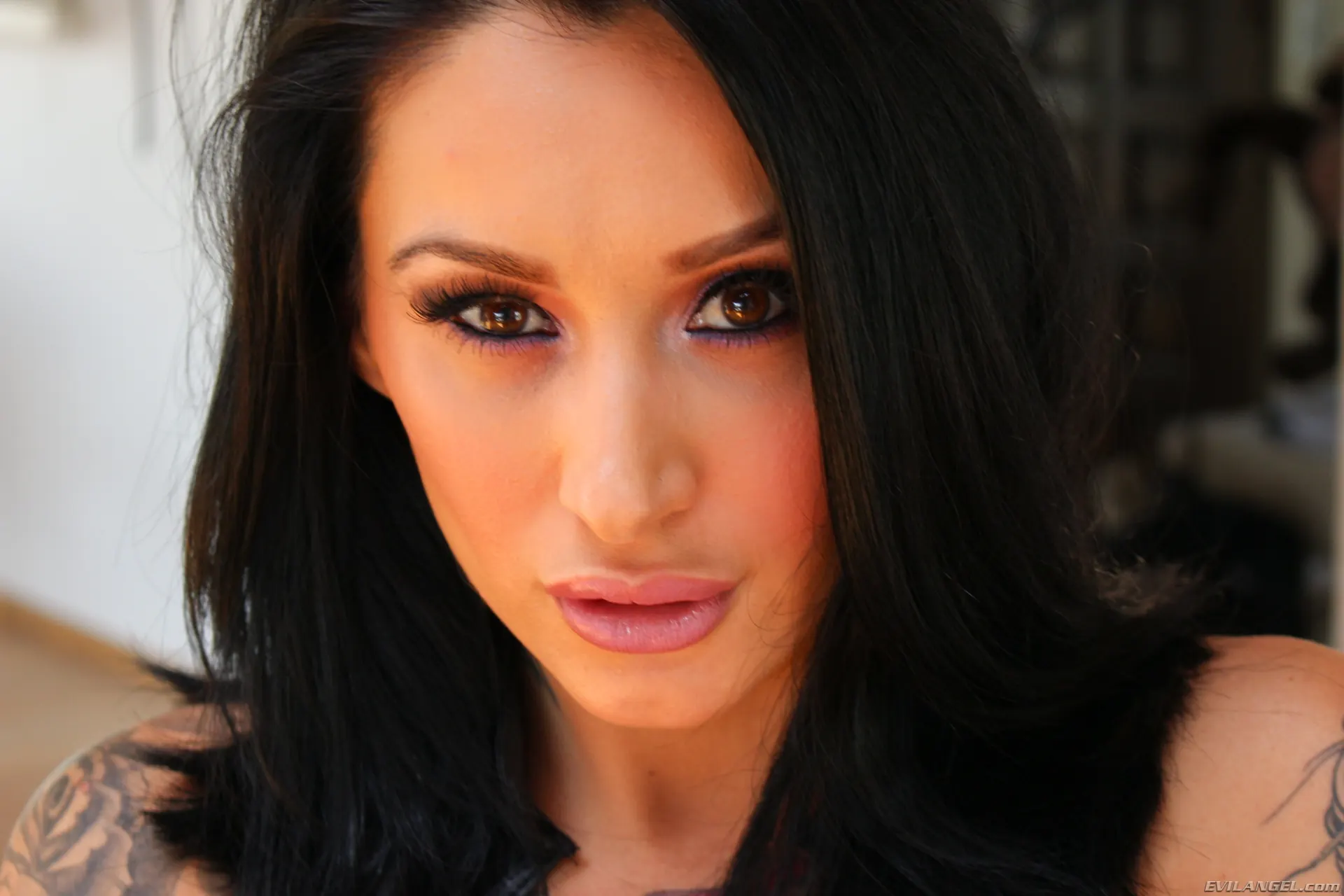 Alby Rydes en 'Maestro de juguetes Buttman 2' from 'Evil Angel' (foto 1) Evil Angel 'Maestro de juguetes Buttman 2' protagonizando Alby Rydes (foto 1)