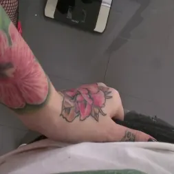 Alby Rydes en Las iniciaciones íntimas de Rocco 2 (foto 6) Alby Rydes en 'Evil Angel' Las iniciaciones íntimas de Rocco 2 (Miniatura 6)