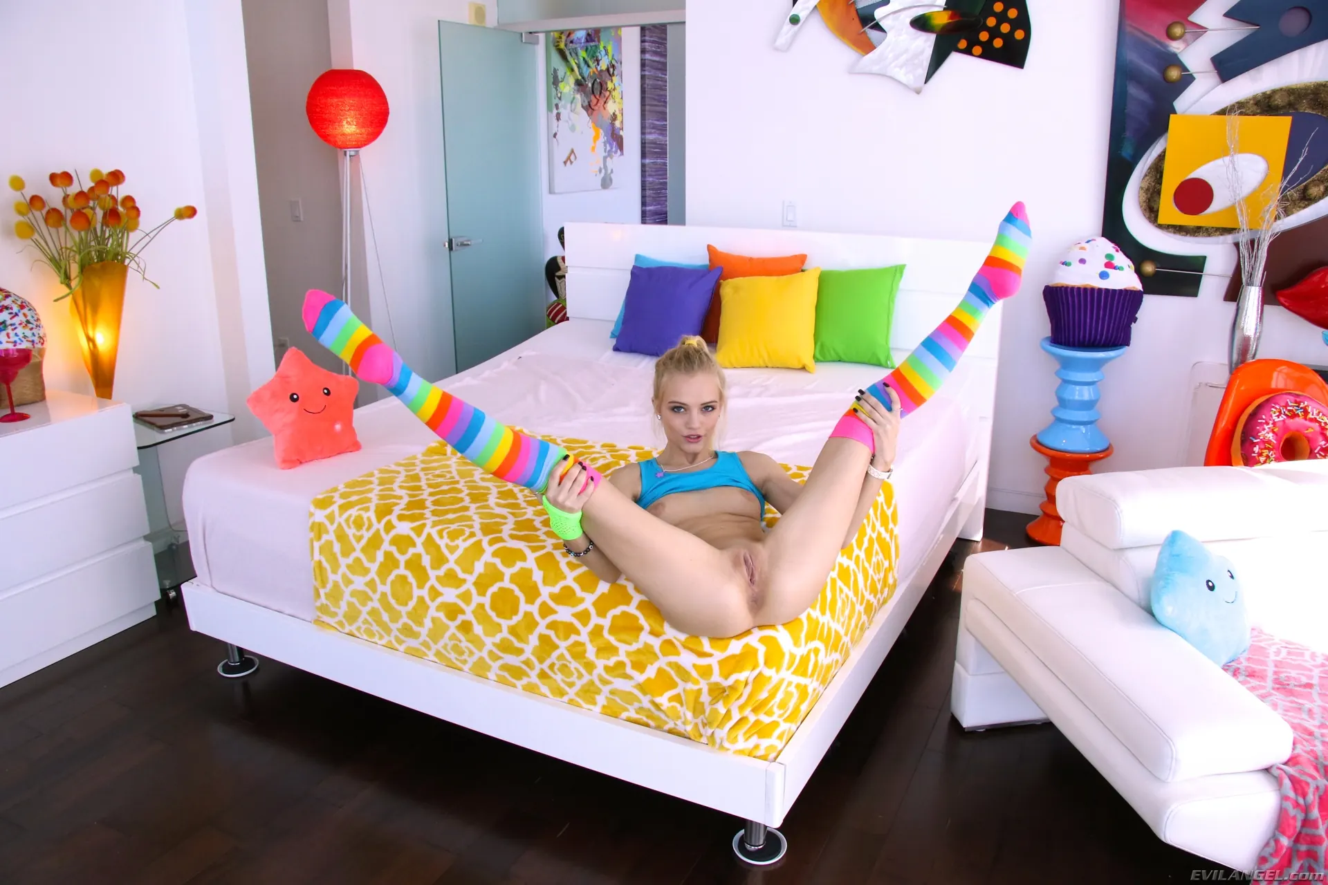 Evil Angel 'Putas jóvenes apretadas 2' protagonizando Alex Grey (foto 108)