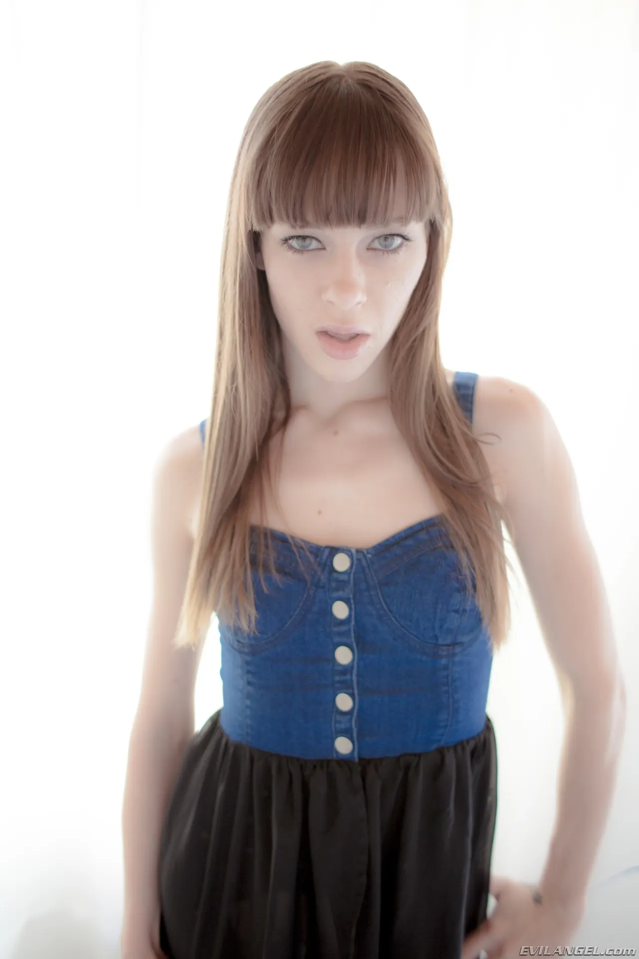 Alexa Nova en 'Ahogado y empapado' from 'Evil Angel' (foto 1) Evil Angel 'Ahogado y empapado' protagonizando Alexa Nova (foto 1)