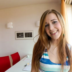 Alexis Crystal en 'Evil Angel' El punto de vista de Rocco 18 (Miniatura 1)