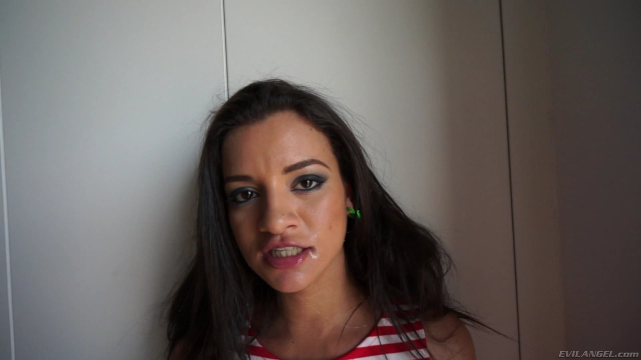 Alicia Poz en 'Evil Angel' Fucking: el juego del mundo (Miniatura 9)