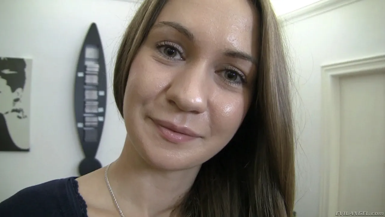 Evil Angel 'Punto de vista de Rocco 14' protagonizando Angelina M (foto 3)