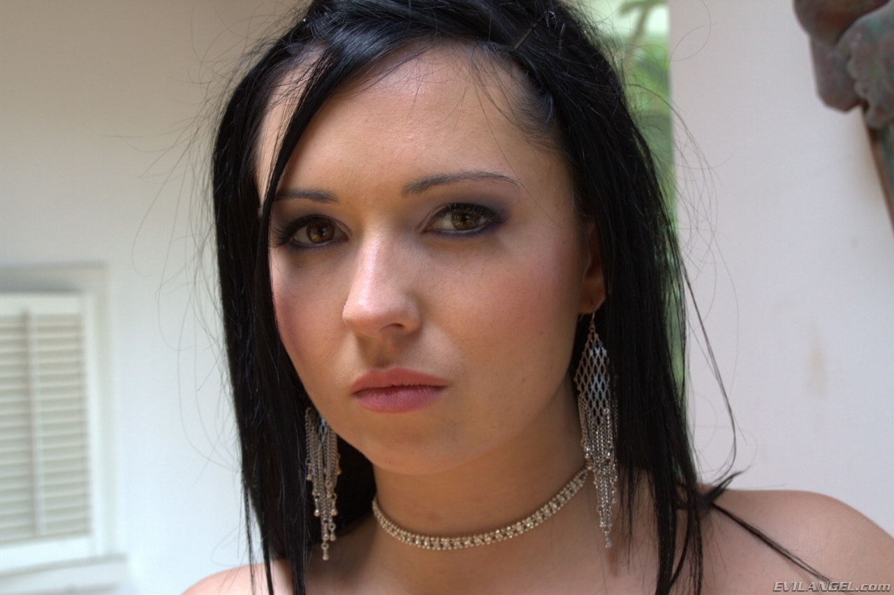 Angell Summers en 'Evil Angel' Clase de estiramiento 12 (Miniatura 48)