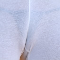 Anikka Albrite en 'Evil Angel' Clase de estiramiento 14 (Miniatura 12)