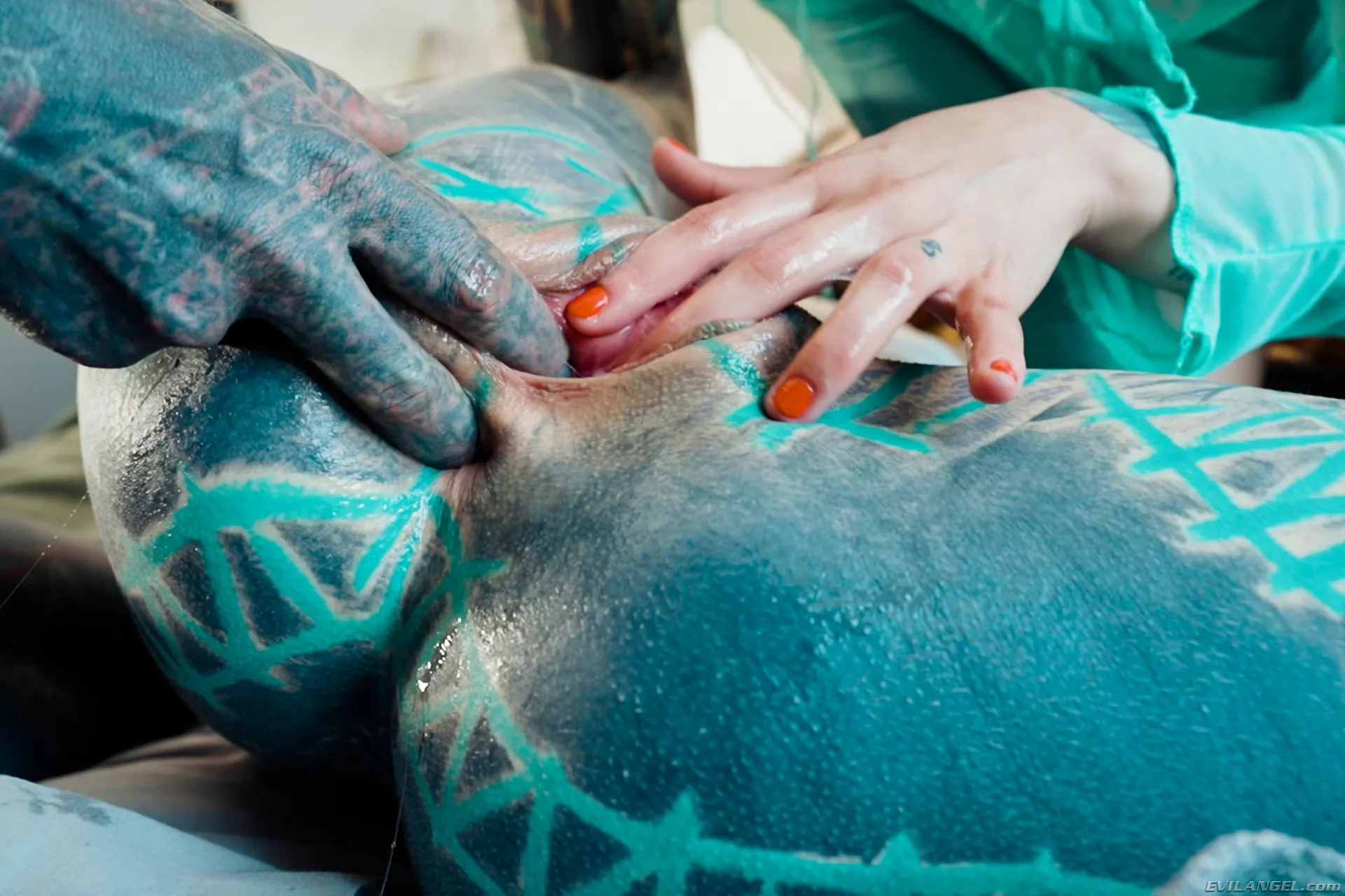 Evil Angel 'and Silvia: Anal Gaping Threesome!' starring Anuskatzz (Photo 8)