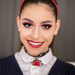Arielle Faye en 'Evil Angel' Hookup Hotshot: cebo de clics (Miniatura 1)