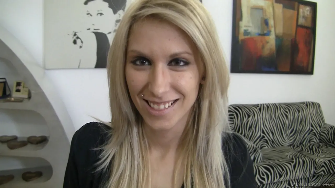 Evil Angel 'Punto de vista de Rocco 14' protagonizando Babette (foto 2)