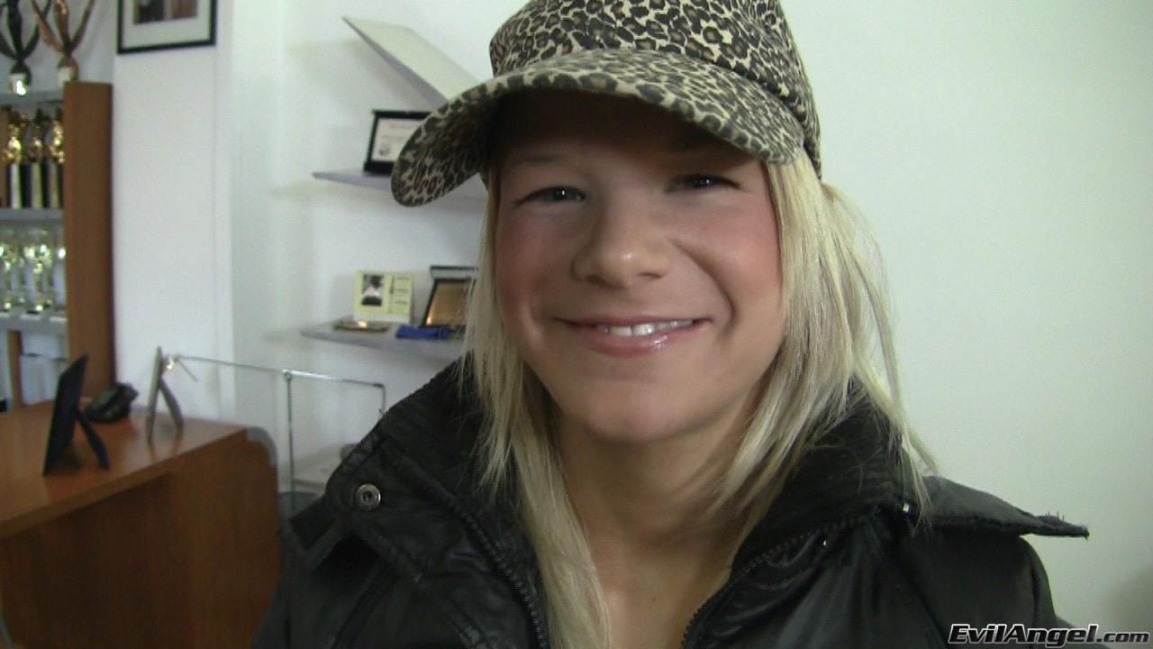 Bianca Lovely en 'Evil Angel' Punto de vista de Rocco 4 (Miniatura 3)