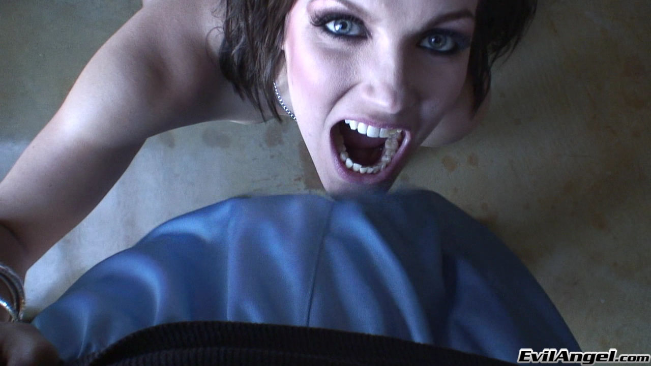 Bobbi Starr en 'Evil Angel' Crudo 3 (Miniatura 13)