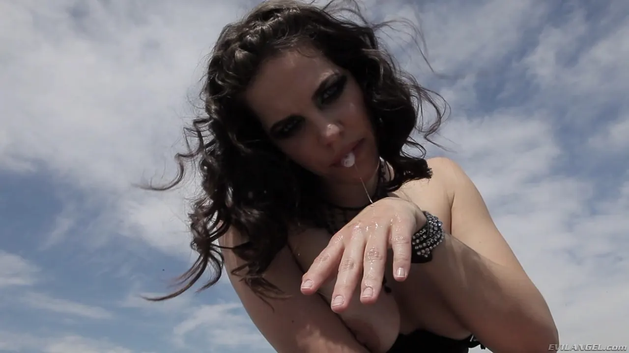 Evil Angel 'Escupir' protagonizando Bobbi Starr (foto 5)