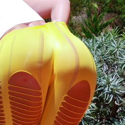 Brooklyn Lee en 'Evil Angel' Clase de estiramiento 09 (Miniatura 3)