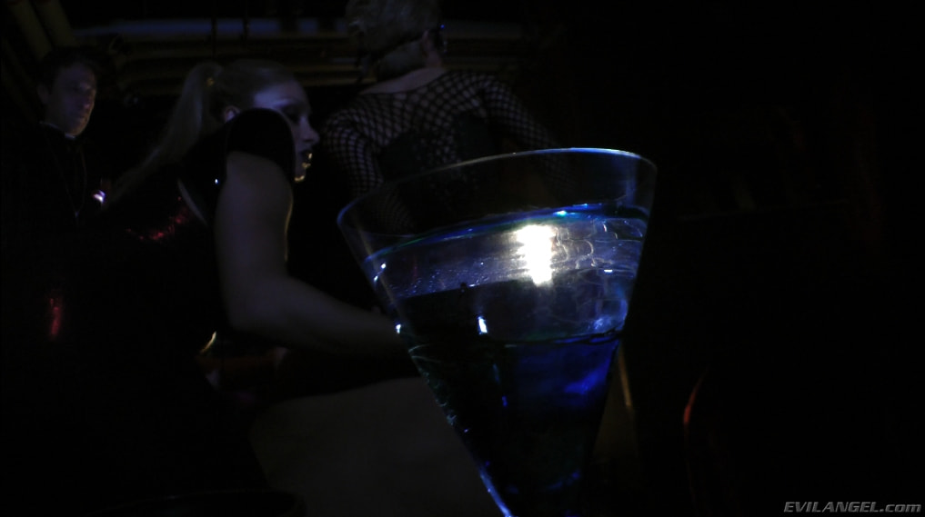 Brooklyn Lee en 'Evil Angel' Voraz - temporada 01 episodio 10 (Miniatura 11)