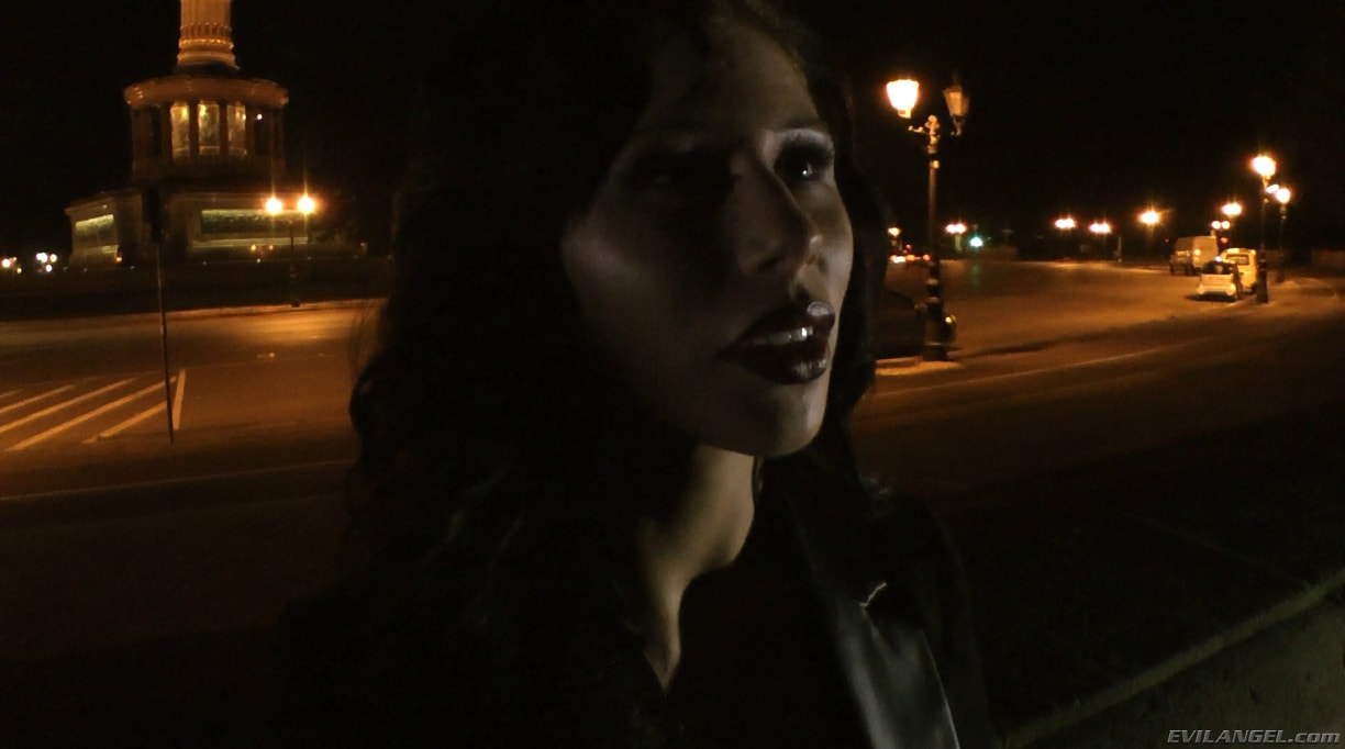 Brooklyn Lee en 'Evil Angel' Voraz - temporada 01 episodio 6 (Miniatura 5)