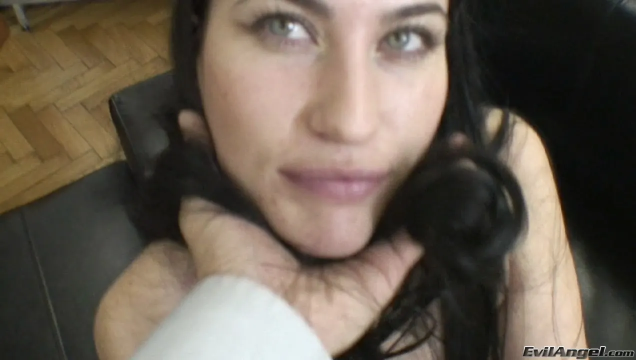 Evil Angel 'El punto de vista de Rocco' protagonizando Carmen Rose (foto 7)