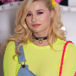 Carolina Sweets en 'Evil Angel' Hotshot de conexión: lindo y desagradable (Miniatura 1)