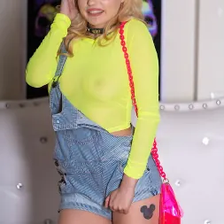 Carolina Sweets en 'Evil Angel' Hotshot de conexión: lindo y desagradable (Miniatura 64)