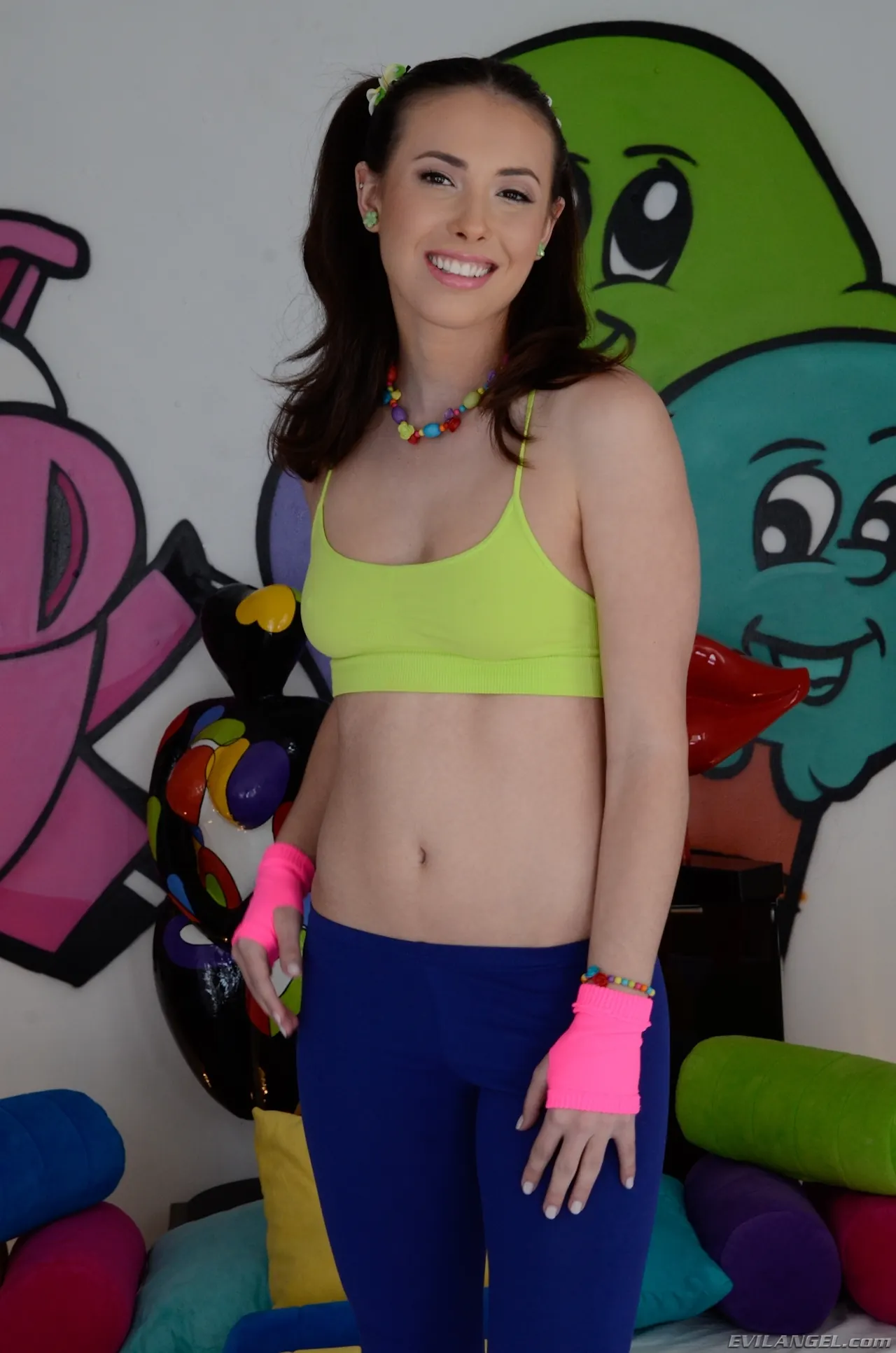 Evil Angel 'Spinners anales' protagonizando Casey Calvert (foto 17)