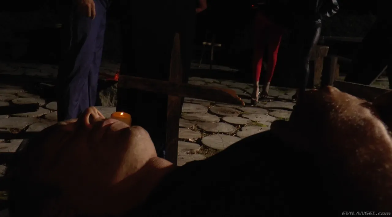 Cayenne Klein en 'Voraz - Temporada 2 Episodio 5' from 'Evil Angel' (foto 3) Evil Angel 'Voraz - Temporada 2 Episodio 5' protagonizando Cayenne Klein (foto 3)