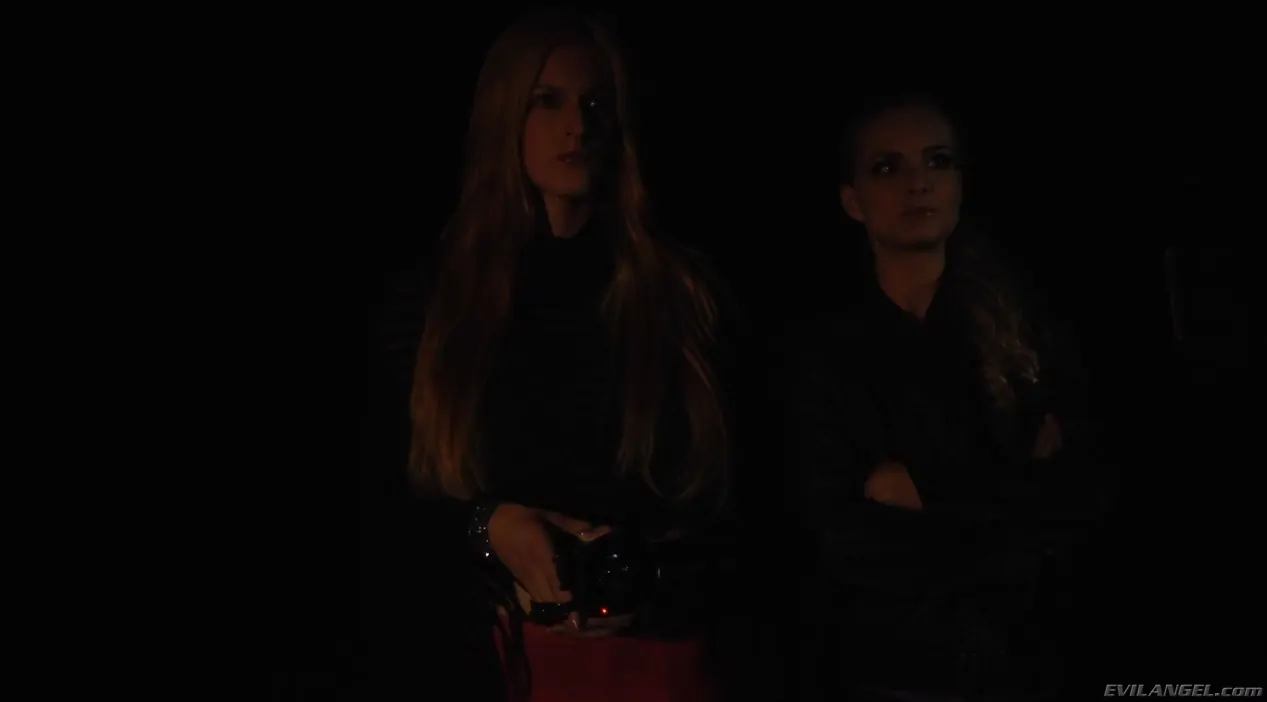 Cayenne Klein en 'Voraz - Temporada 2 Episodio 5' from 'Evil Angel' (foto 5) Evil Angel 'Voraz - Temporada 2 Episodio 5' protagonizando Cayenne Klein (foto 5)