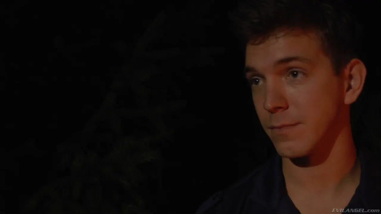 Cayenne Klein en 'Voraz - Temporada 2 Episodio 5' from 'Evil Angel' (foto 6) Evil Angel 'Voraz - Temporada 2 Episodio 5' protagonizando Cayenne Klein (foto 6)