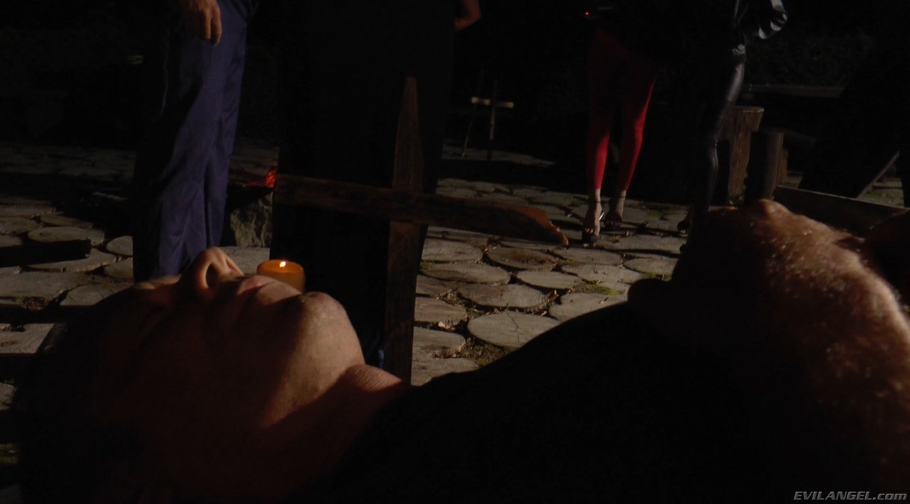 Cayenne Klein en 'Evil Angel' Voraz - Temporada 2 Episodio 5 (Miniatura 3)