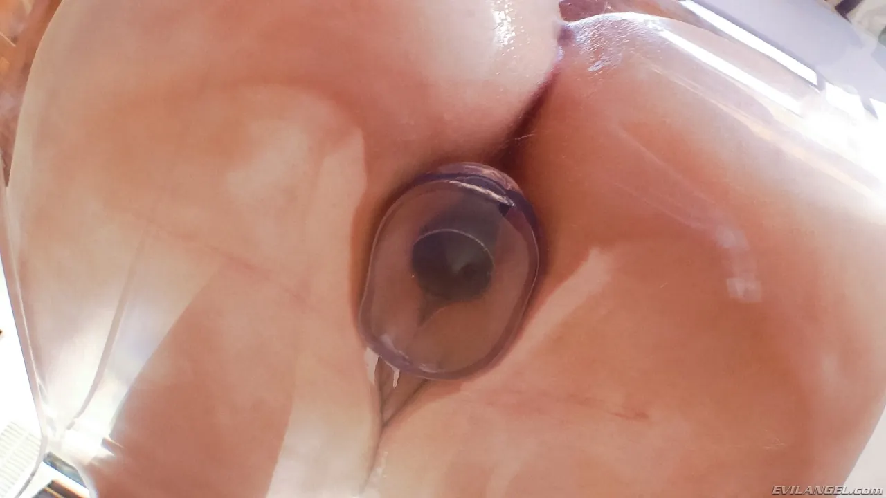 Evil Angel 'Buttman se centró en 10' protagonizando Chanel Preston (foto 4)