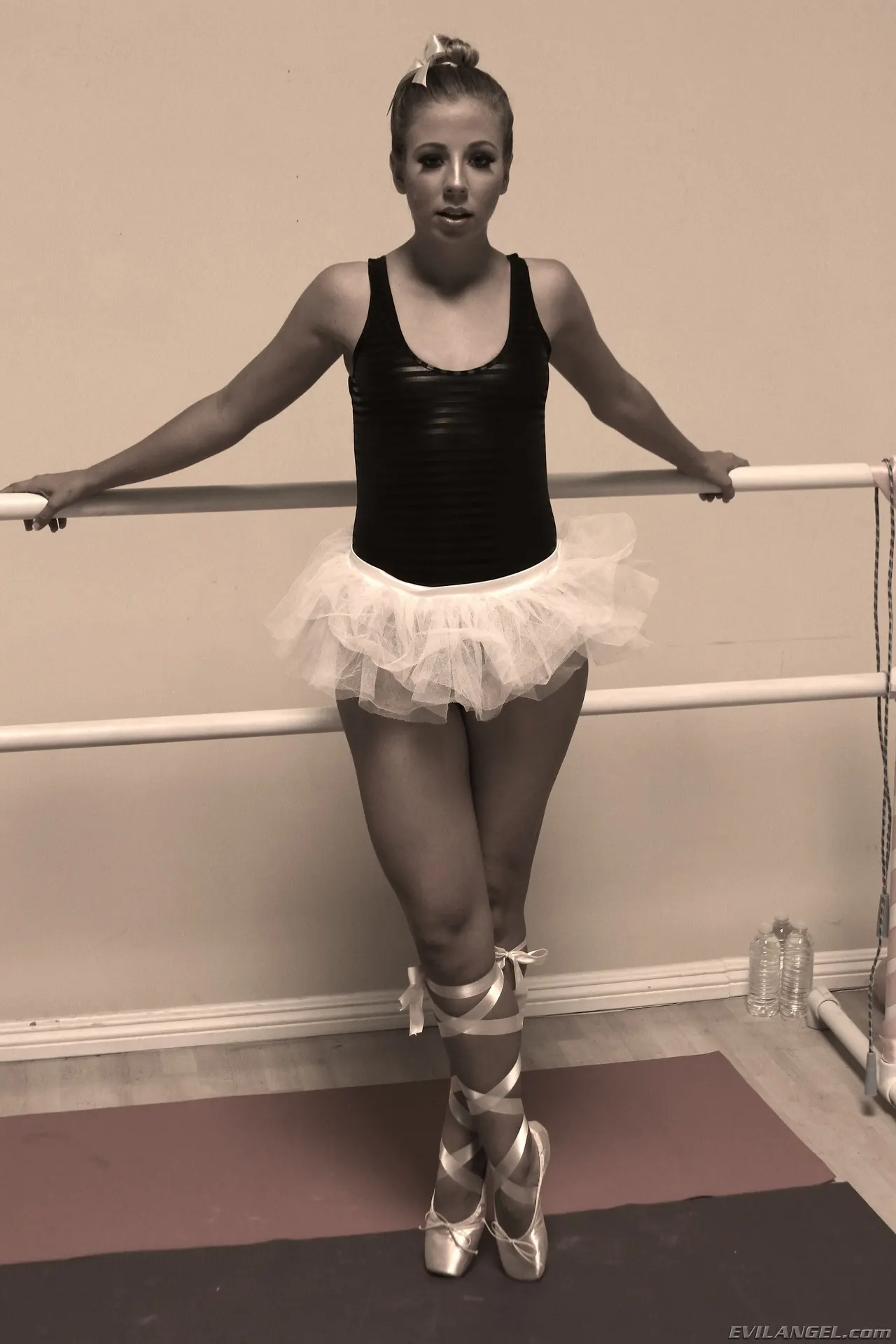 Chastity Lynn in 'Strap On Anal Lesbians' from 'Evil Angel' (Photo 240) Evil Angel 'Strap On Anal Lesbians' starring Chastity Lynn (Photo 240)