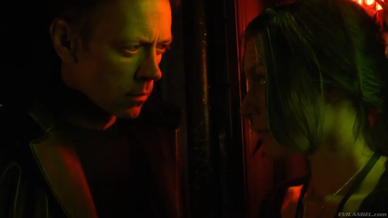 Evil Angel 'Voraz - Temporada 2 Episodio 11' protagonizando Chastity Lynn (foto 5)