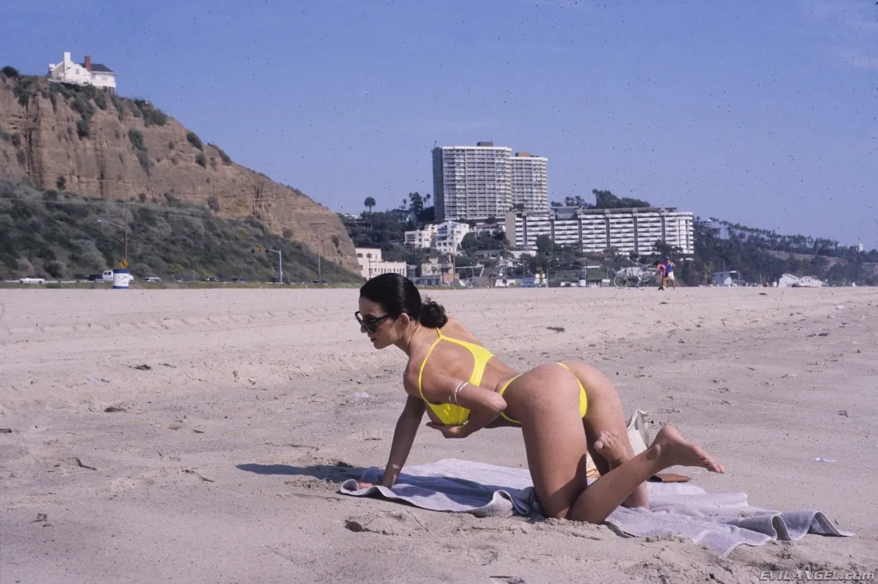 Cheri Taylor en 'El paraíso del rock and roll' from 'Evil Angel' (foto 18) Evil Angel 'El paraíso del rock and roll' protagonizando Cheri Taylor (foto 18)