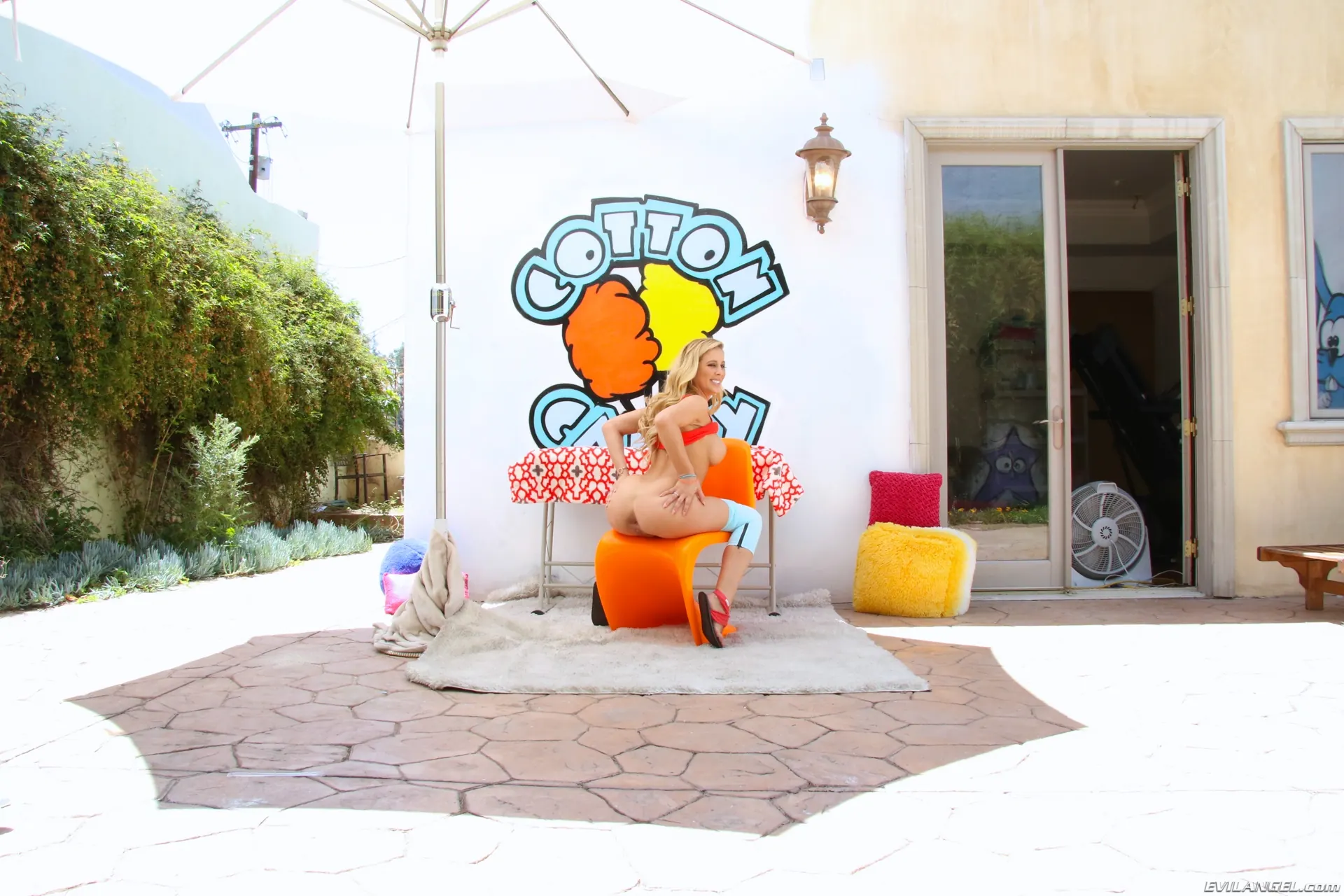 Evil Angel 'Verdadero anal 2' protagonizando Cherie DeVille (foto 120)