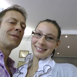 Corina S en 'Evil Angel' El punto de vista de Rocco 17 (Miniatura 1)