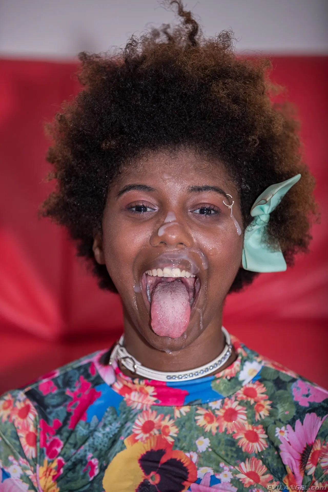 Evil Angel 'Hookup Hotshot: nuevo en Internet' protagonizando Daizy Cooper (foto 293)