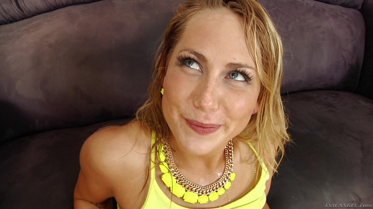 Dakota Skye en 'Evil Angel' Jóvenes anales (Miniatura 4)
