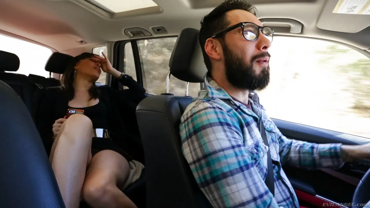 Evil Angel 'DestornilladorX' protagonizando Dana DeArmond (foto 1)