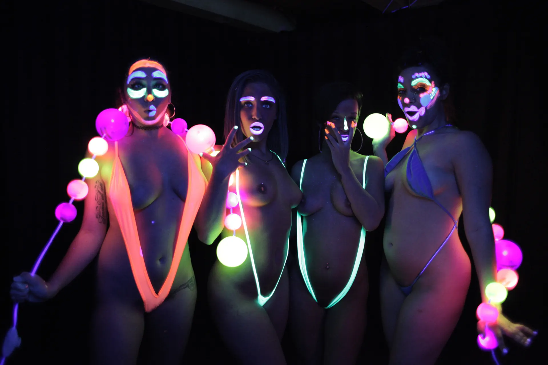 Evil Angel 'Sex Games' starring Dana DeArmond (Photo 21)