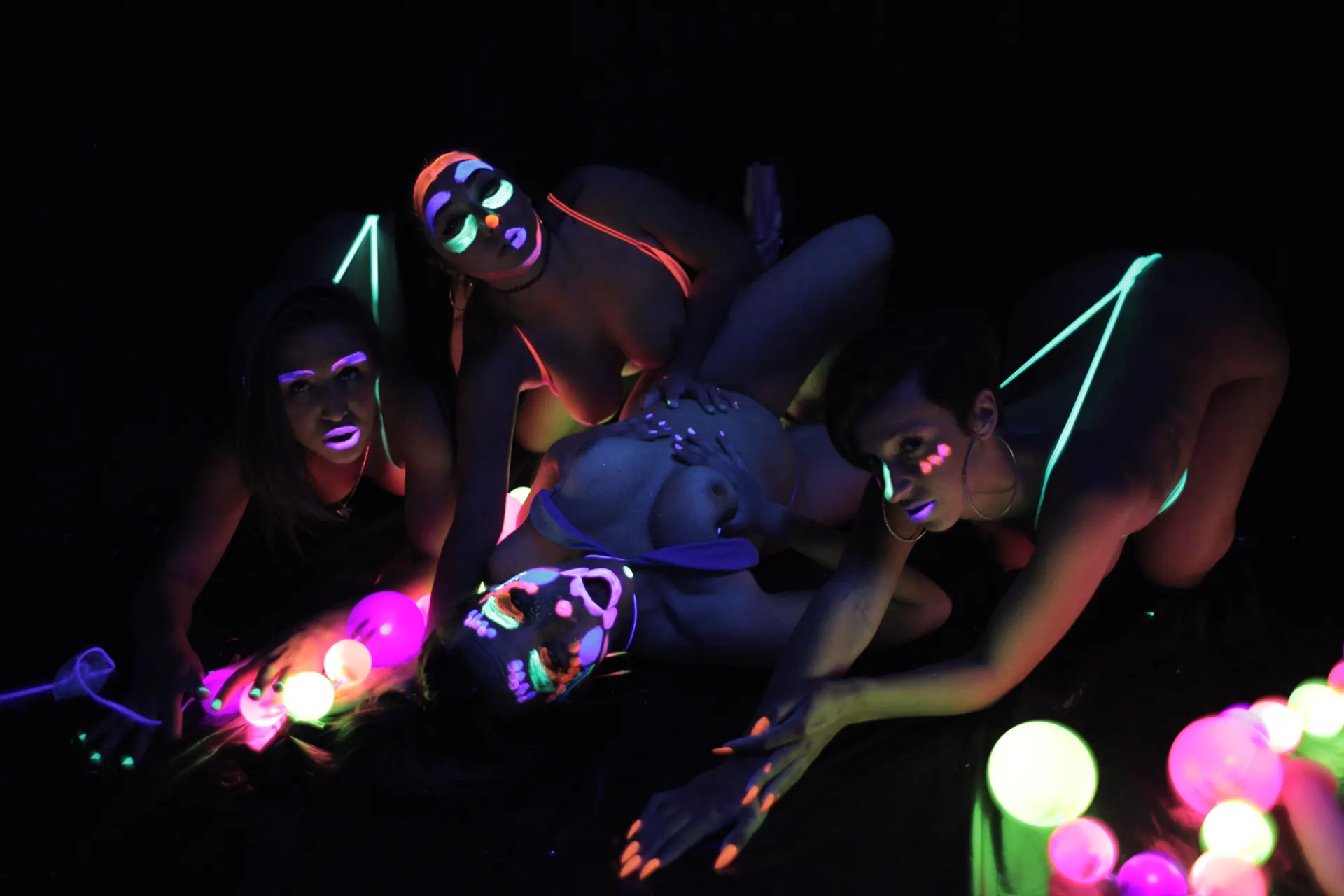 Evil Angel 'Sex Games' starring Dana DeArmond (Photo 35)