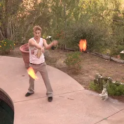 Dana Vespoli en Masacre de culo femdom (foto 1) Dana Vespoli en 'Evil Angel' Masacre de culo femdom (Miniatura 1)