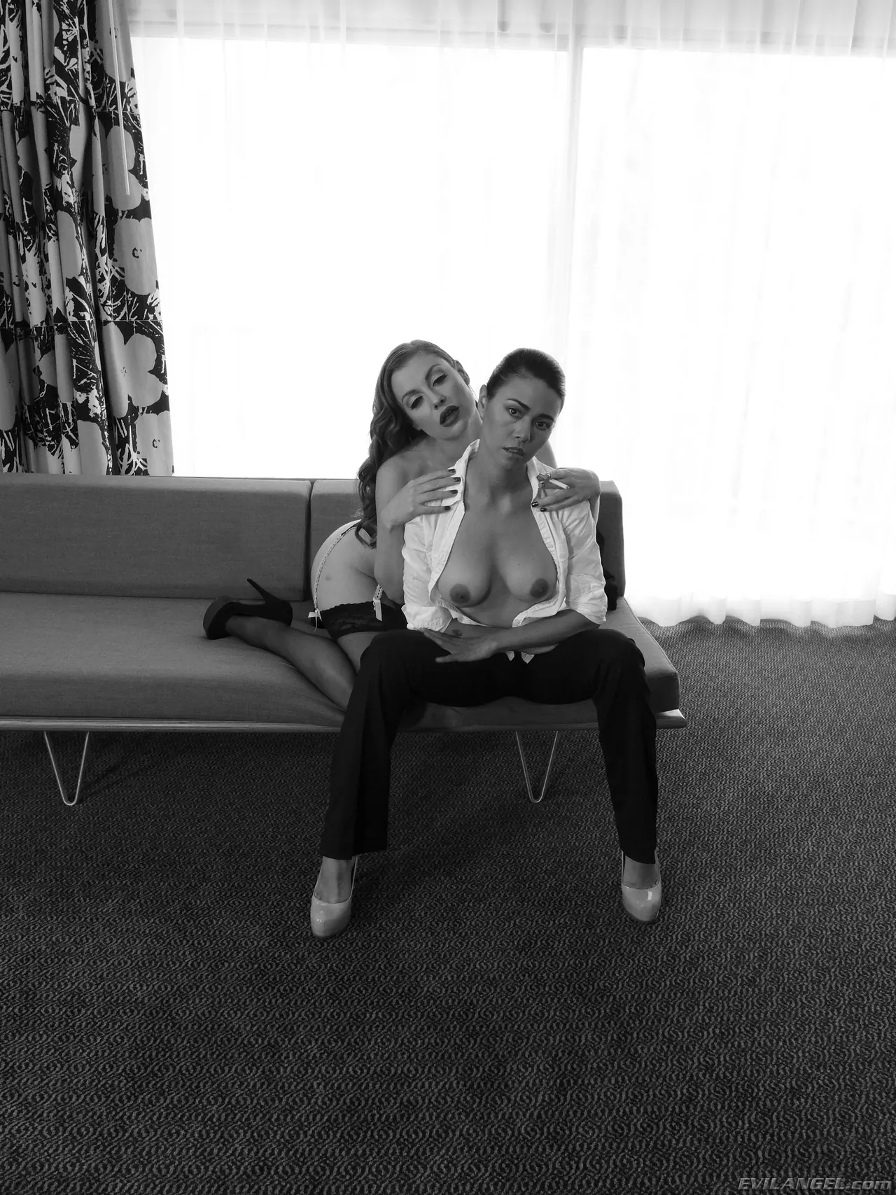 Dana Vespoli en 'Ella se ha deshecho' from 'Evil Angel' (foto 442) Evil Angel 'Ella se ha deshecho' protagonizando Dana Vespoli (foto 442)