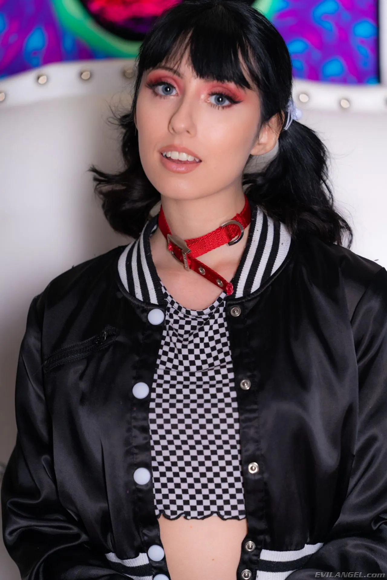 Evil Angel 'Hookup Hotshot: Sex On The First Date' starring Daphne Dare (Photo 1)