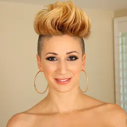 Della Dane en 'Evil Angel' Anal desviado (Miniatura 40)