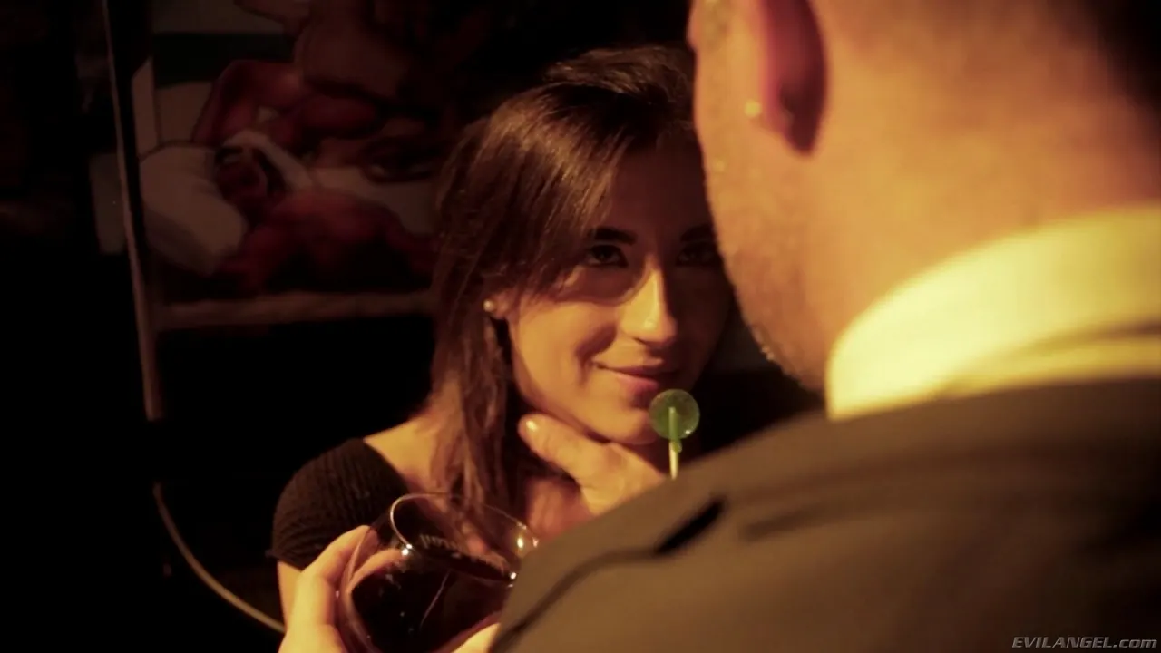 Evil Angel 'The Player' starring Ena Sweet (Photo 3)