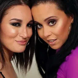 Gabi Paltrova en Cum fuego cruzado 2 (foto 1) Gabi Paltrova en 'Evil Angel' Cum fuego cruzado 2 (Miniatura 1)