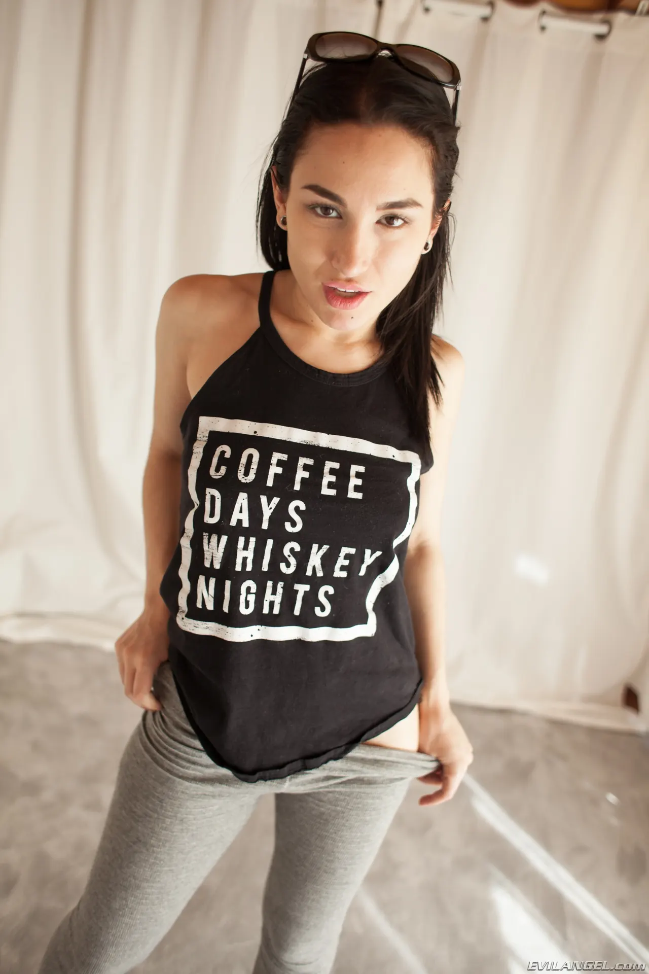 Gabriella Paltrova en 'Maltratado 07' from 'Evil Angel' (foto 1) Evil Angel 'Maltratado 07' protagonizando Gabriella Paltrova (foto 1)