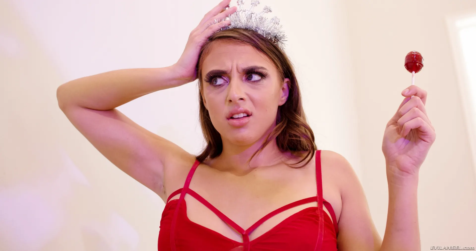 Evil Angel 'Gia escena 2: ¡mamada de seis pollas!' protagonizando Gia Derza (foto 8)