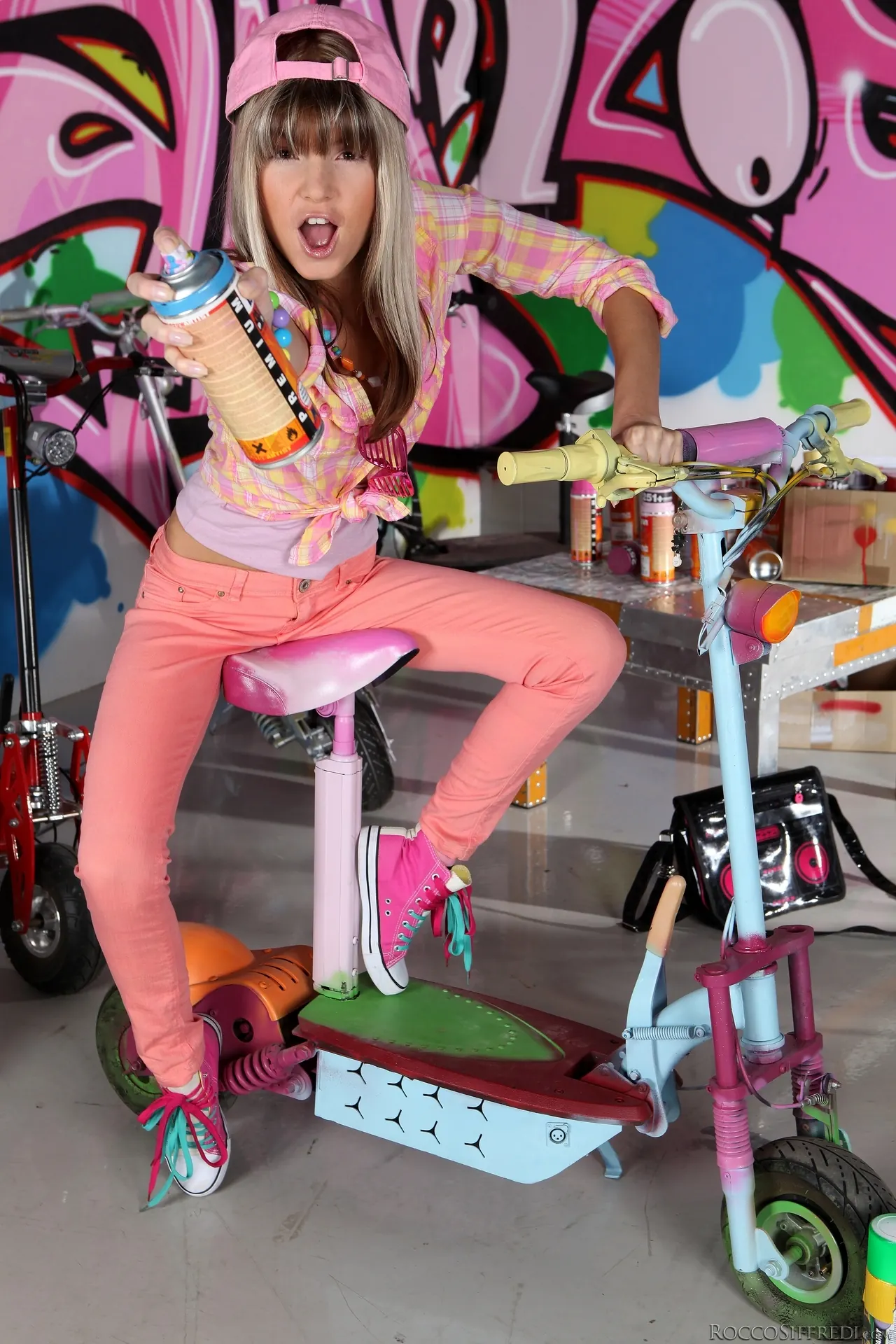 Evil Angel 'Los adolescentes psicópatas de Rocco 5' protagonizando Gina Gerson (foto 2)